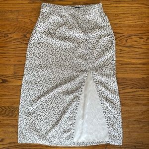 Abercrombie & Fitch Leopard Midi Skirt